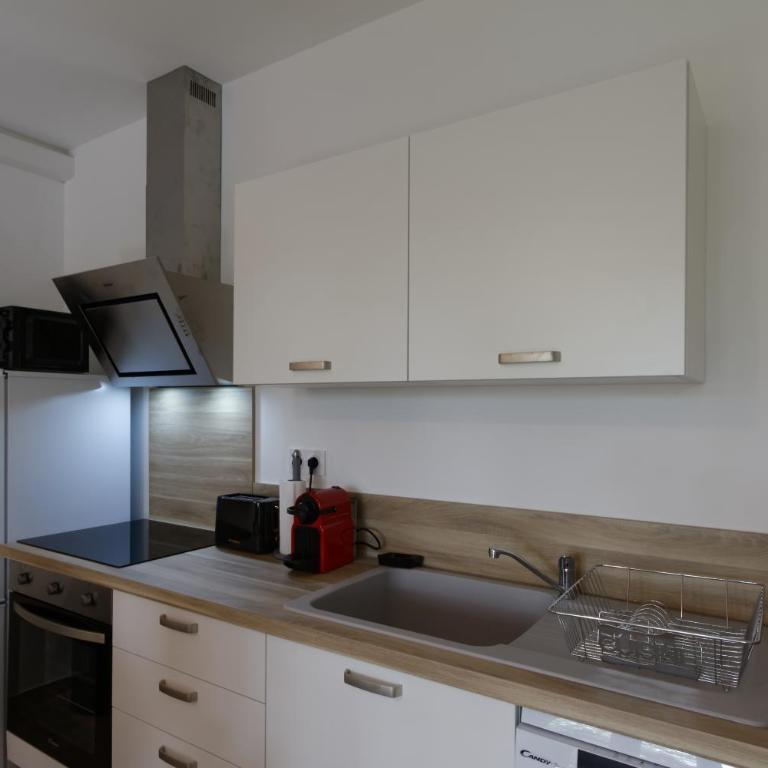 028- CHU Hôpital, Appart 2chambres, Parking, Tram - Appartement 2 Chambres - 11