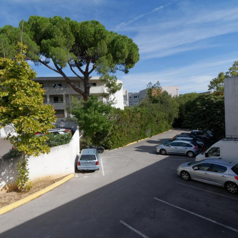 028- CHU Hôpital, Appart 2chambres, Parking, Tram - Appartement 2 Chambres - 24
