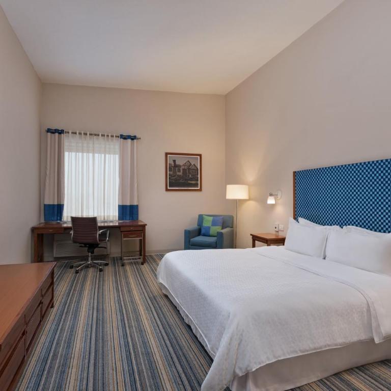 Four Points by Sheraton Monterrey Linda Vista - Deluxe King Room - 2