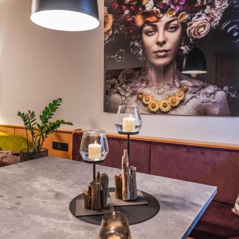 Apart Boutiquehotel SONNENHOF - Apartment mit 2 Schlafzimmern und Balkon - 4