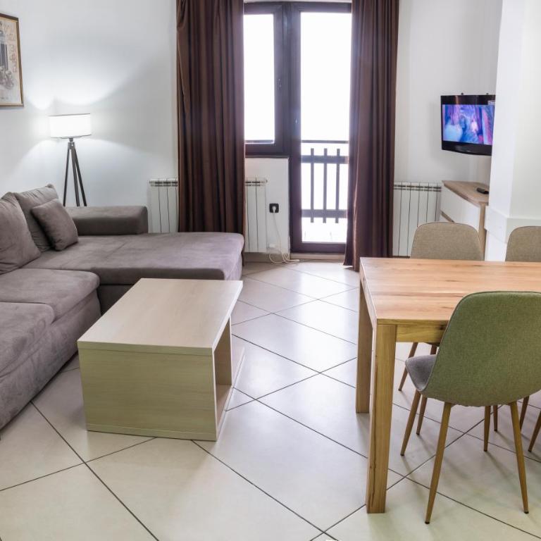 JollyKop Apartments - One-Bedroom Apartment - 3