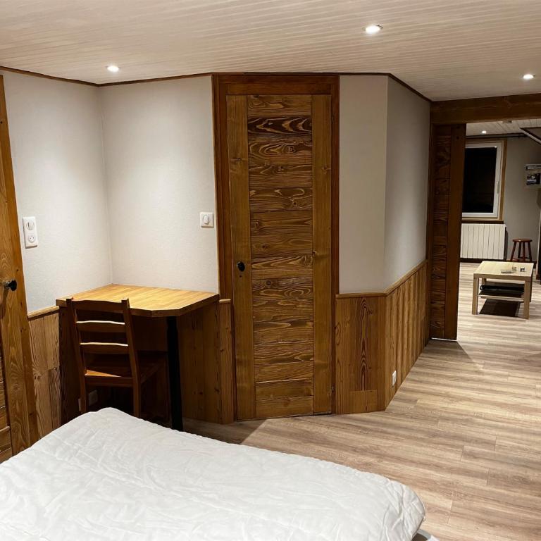 Gite "Les Essis" - Maison 1 Chambre - 12