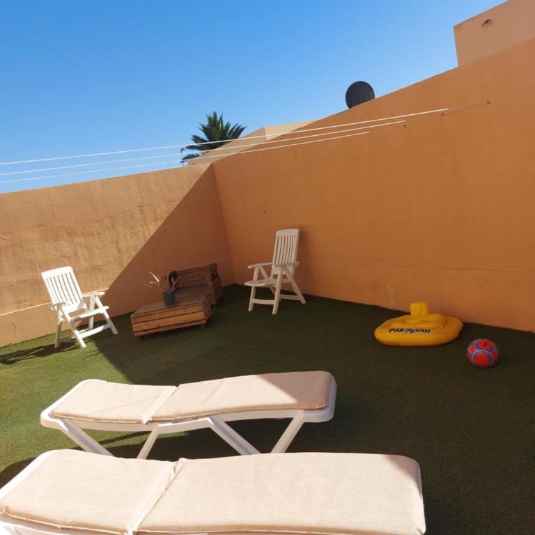 villa Mimosa - Three-Bedroom House - 35