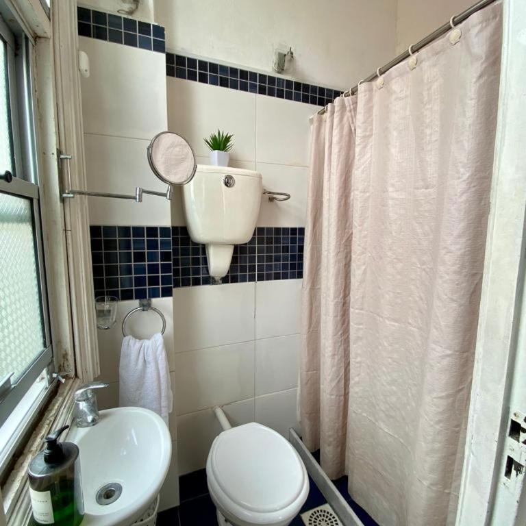Edificio Quijano - Triple Room with Private Bathroom - 2