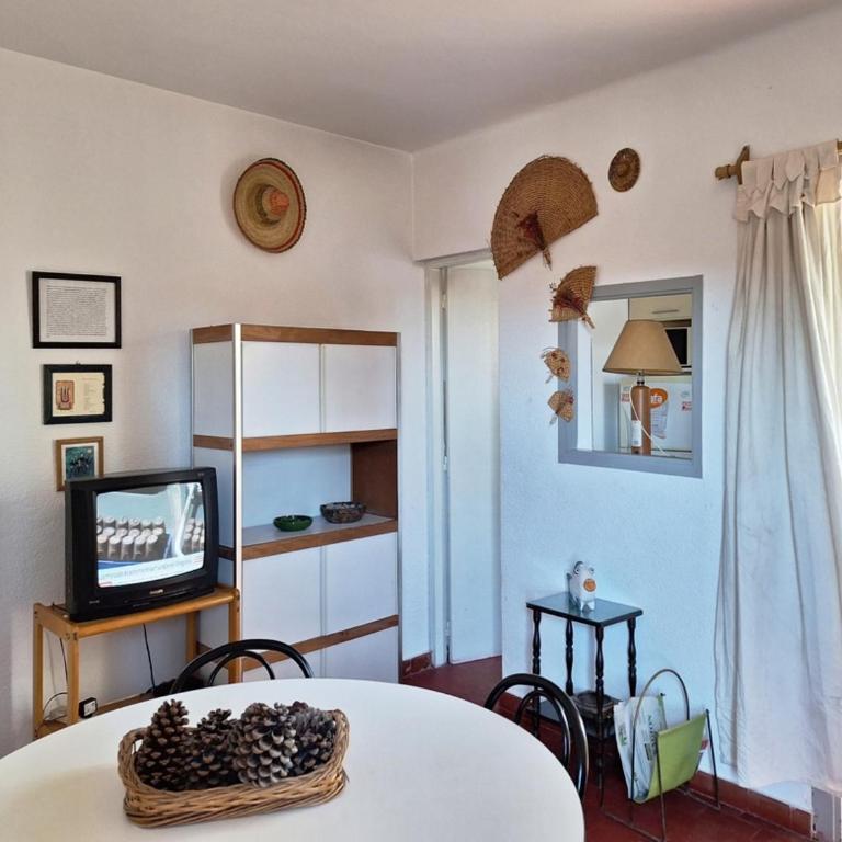 GUALI - Two-Bedroom Apartment - 4