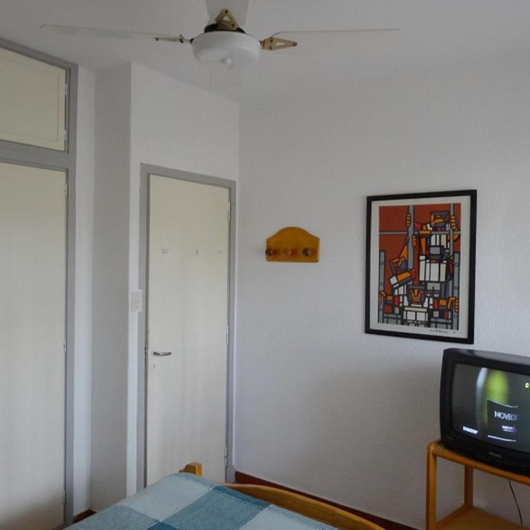 GUALI - Two-Bedroom Apartment - 11