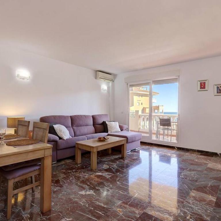 Spacious 2 bedroom apartment with sea view! - Apartamento de 2 dormitorios - 2