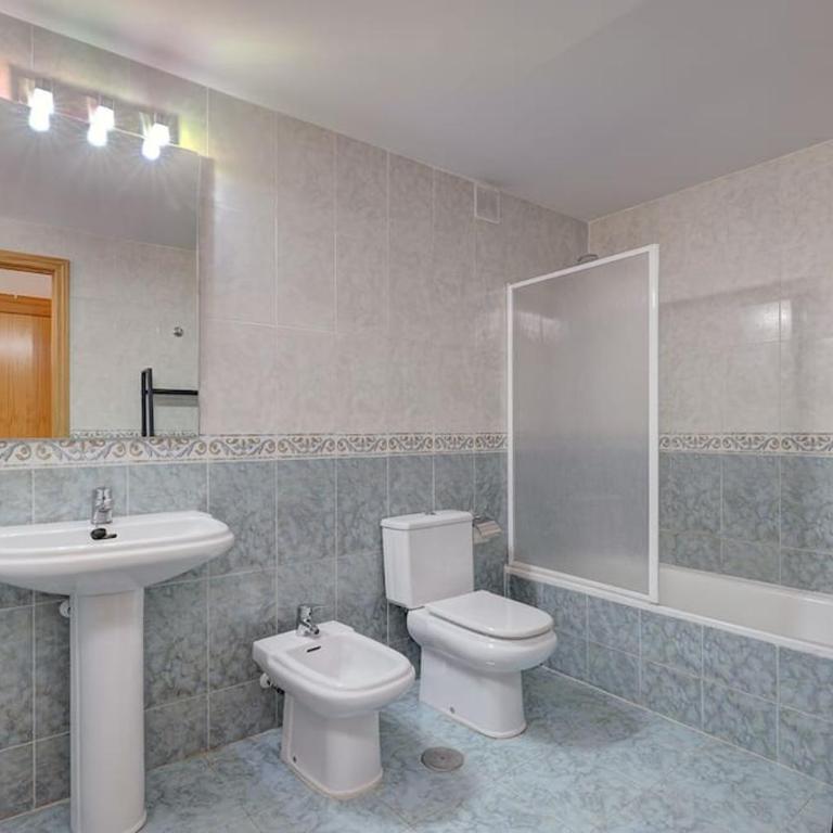 Spacious 2 bedroom apartment with sea view! - Apartamento de 2 dormitorios - 9