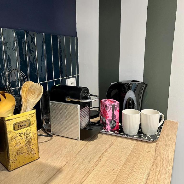 Le Chaptal • Beau T2 • CLIM • Centre Gare St Roch - One-Bedroom Apartment - 12