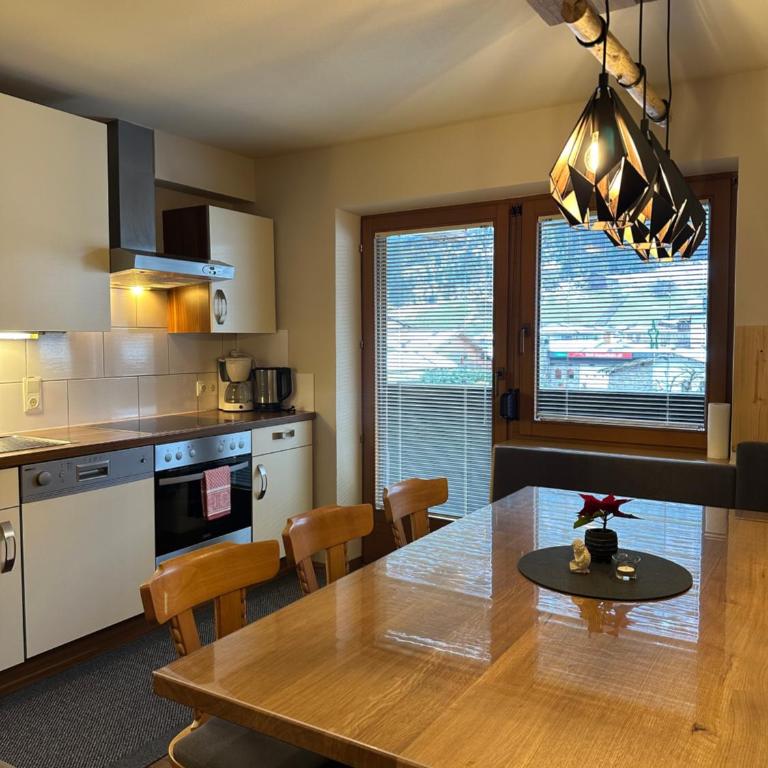 Ferienwohnung Bischofer - Apartment mit 5 Schlafzimmern und Balkon - 38