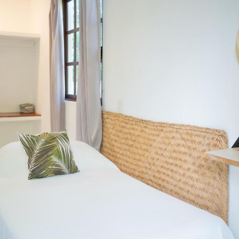Sirenas Caribbean Rooms Holbox - Habitación Triple con terraza - 14