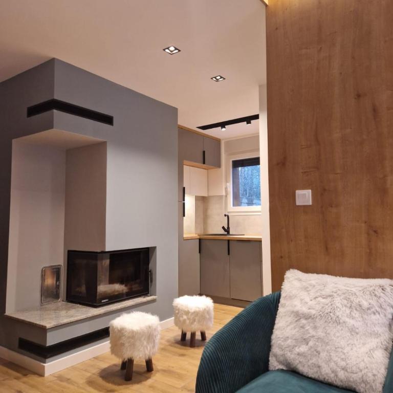 Mountain Dreams - Three-Bedroom Apartment - 22