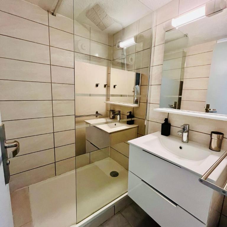 Le Scarlett - Piscine, parking et proche plage - Appartement 2 Chambres - 12
