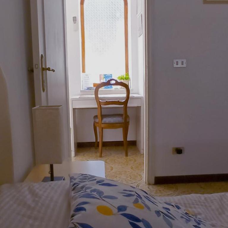 Villa dei fiori B&B - Camera Matrimoniale Deluxe con 1 Letto Supplementare - 9