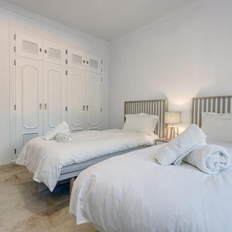 Large Ground Floor Apartment with Private Garden and Beach Access - Casa de 3 dormitorios - 39