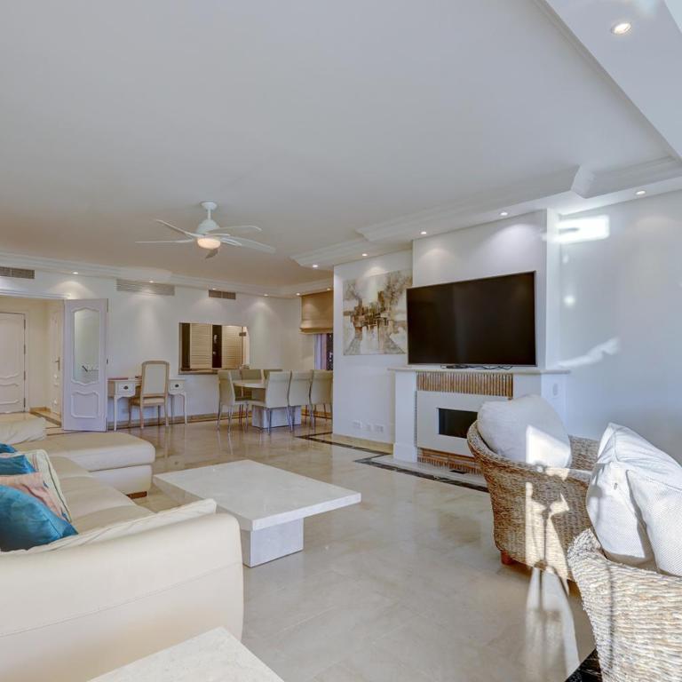 Large Ground Floor Apartment with Private Garden and Beach Access - Casa de 3 dormitorios - 5