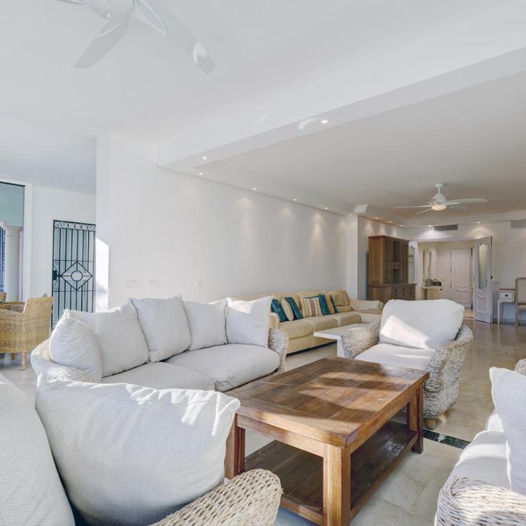 Large Ground Floor Apartment with Private Garden and Beach Access - Casa de 3 dormitorios - 8