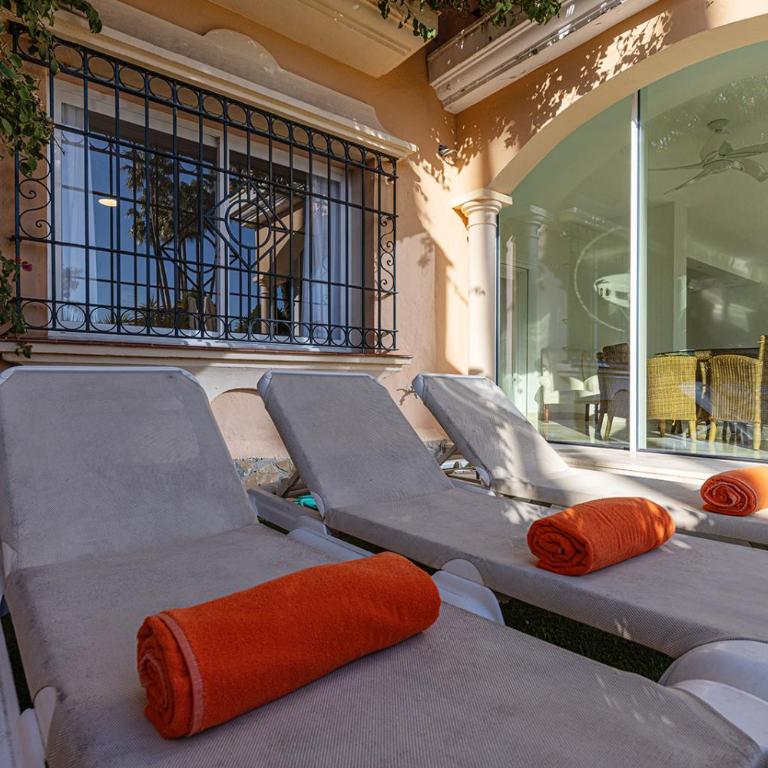 Large Ground Floor Apartment with Private Garden and Beach Access - Casa de 3 dormitorios - 55