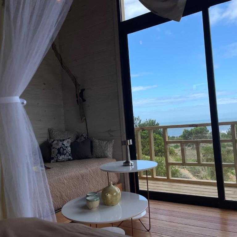 Eco Boutique B&B - Deluxe Double Room with Balcony and Sea View - 3