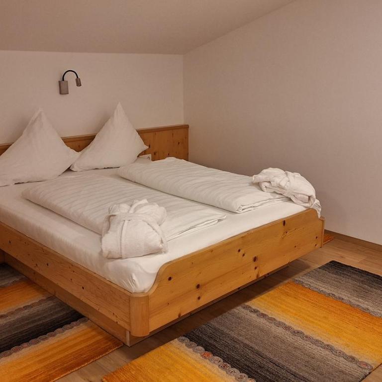Hotel Garni Schieferle - Zimmer mit Queensize-Bett - 1