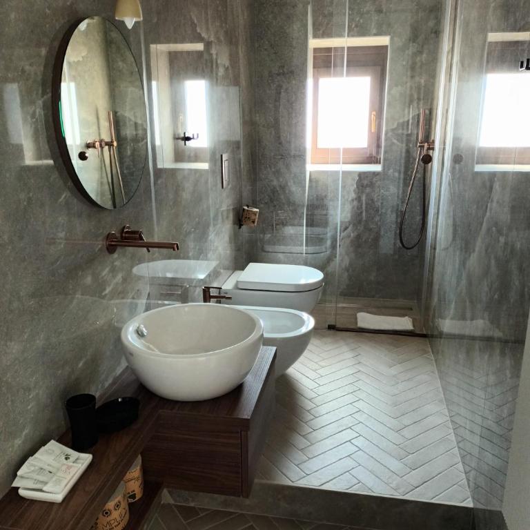 B&Bari, via Crollalanza - guesthouse Le Case di Aurelia - Deluxe Double Room (2 Adults + 1 Child) - 5