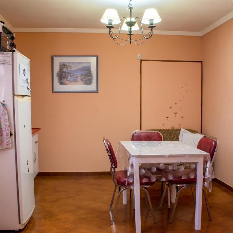 Attraversiamo - One-Bedroom Apartment - 10