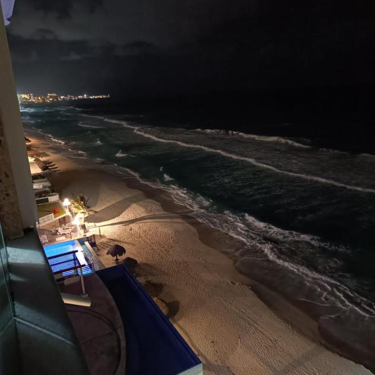 “Magic Sunrise at Cancun” - Apartamento con balcón - 13