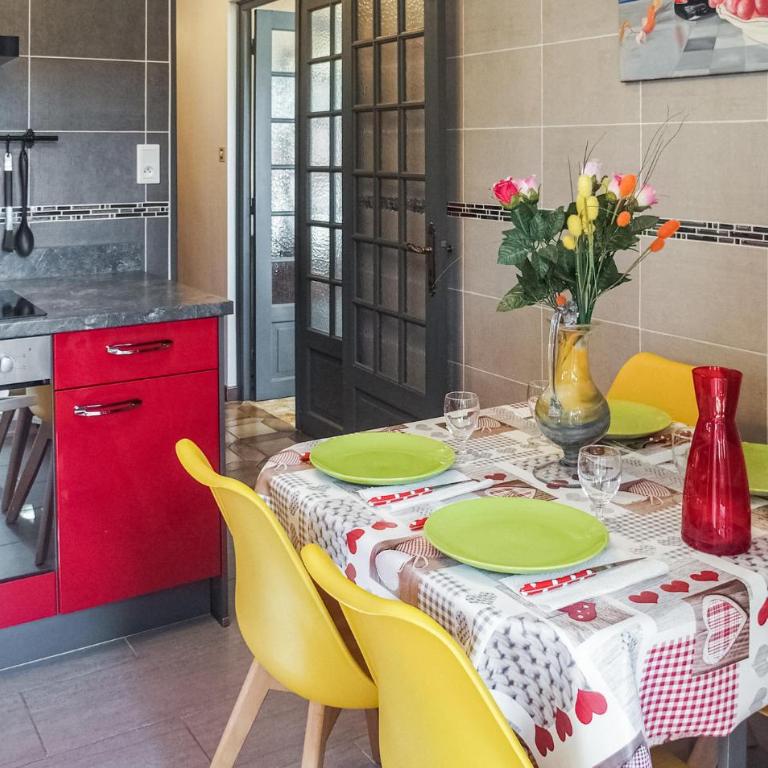Cozy Home In Pierre-Châtel With Wifi - Ferienhaus mit 2 Schlafzimmern - 5