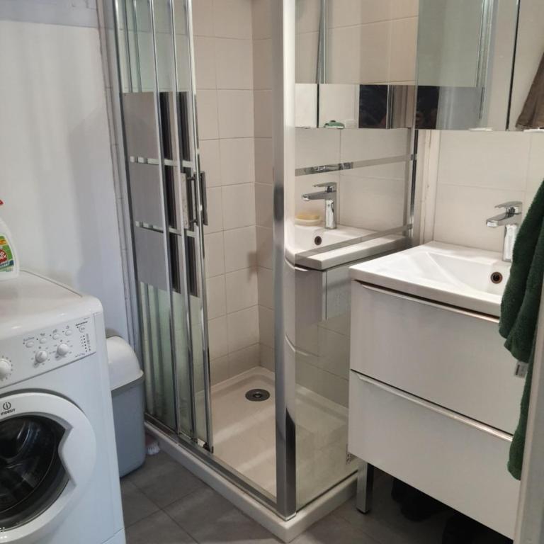 Le Chopin, appartement 3 pièces, parking gratuit, balcon, ascenseur, WiFi - Appartement 2 Chambres - 10