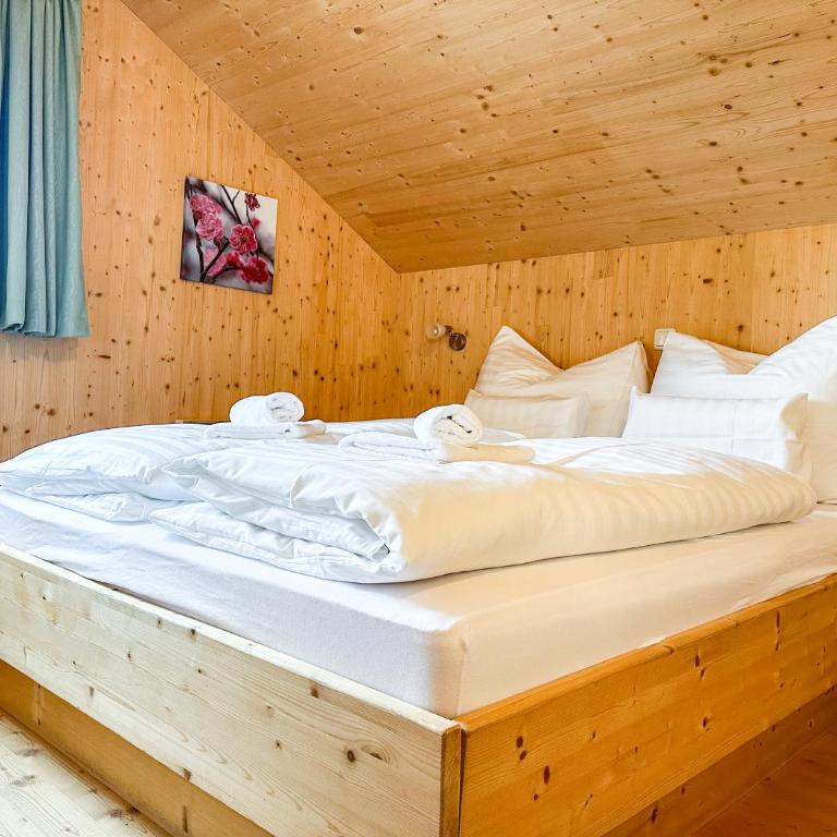 1A Chalet Rast - Wandern, Grillen, Traumblick, Indoor Sauna - Haus mit 2 Schlafzimmern - 4
