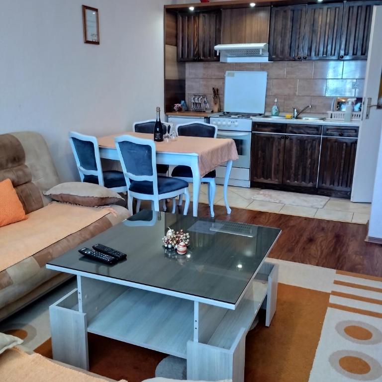 Apartman Maki - One-Bedroom Apartment - 4