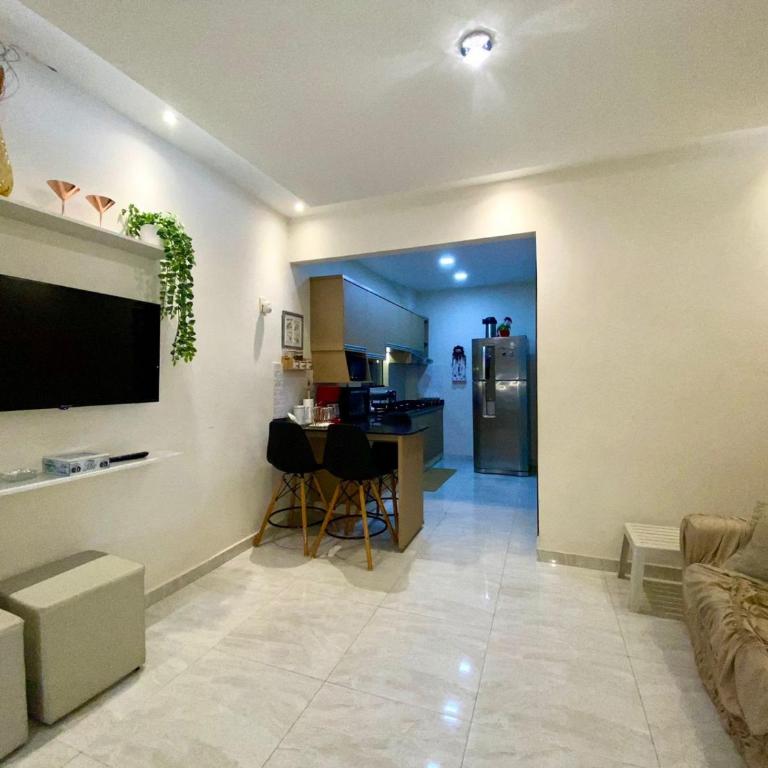 Apartamento RR Agradable y Moderno c 2 dormitorios y estacionamiento interno techado - One-Bedroom Suite - 2
