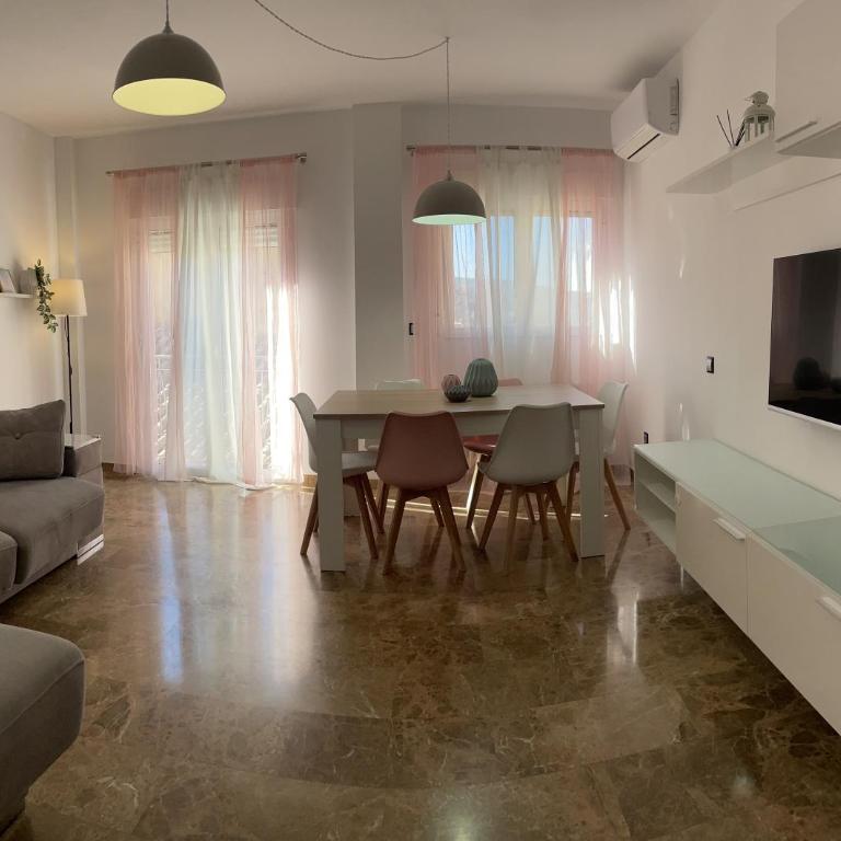 Torre del reloj - Parking gratis - Apartamento de 3 dormitorios - 1