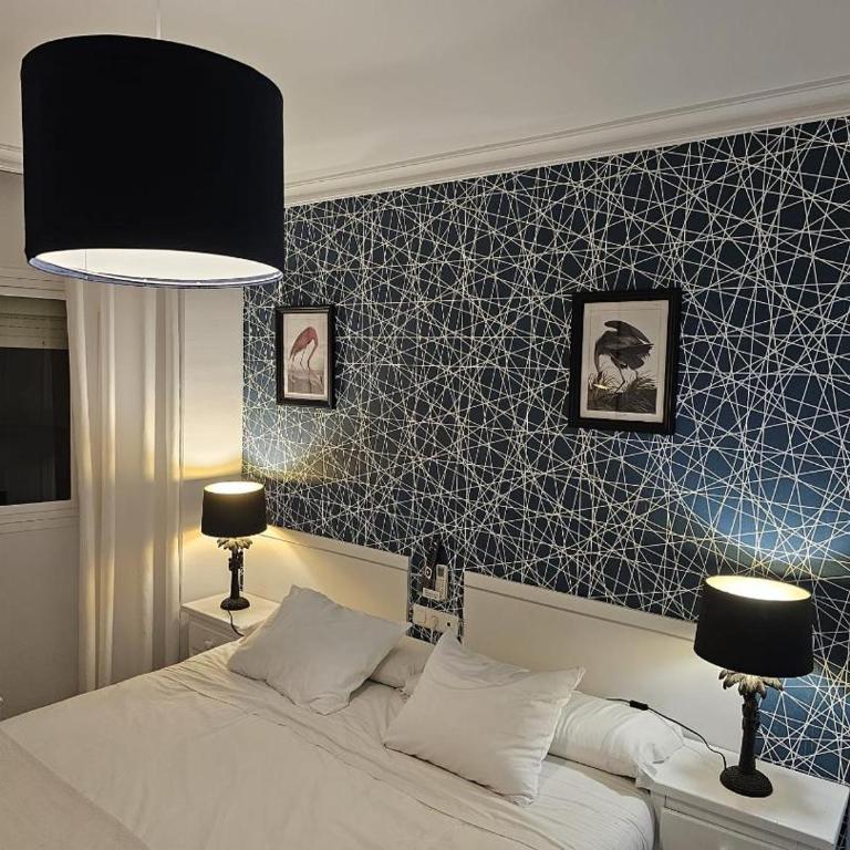 Hostal Boutique Luna de Nerja OLIVE OIL FREE DEGUSTATION & SALE - Habitación Doble con baño privado - 2 camas - 1