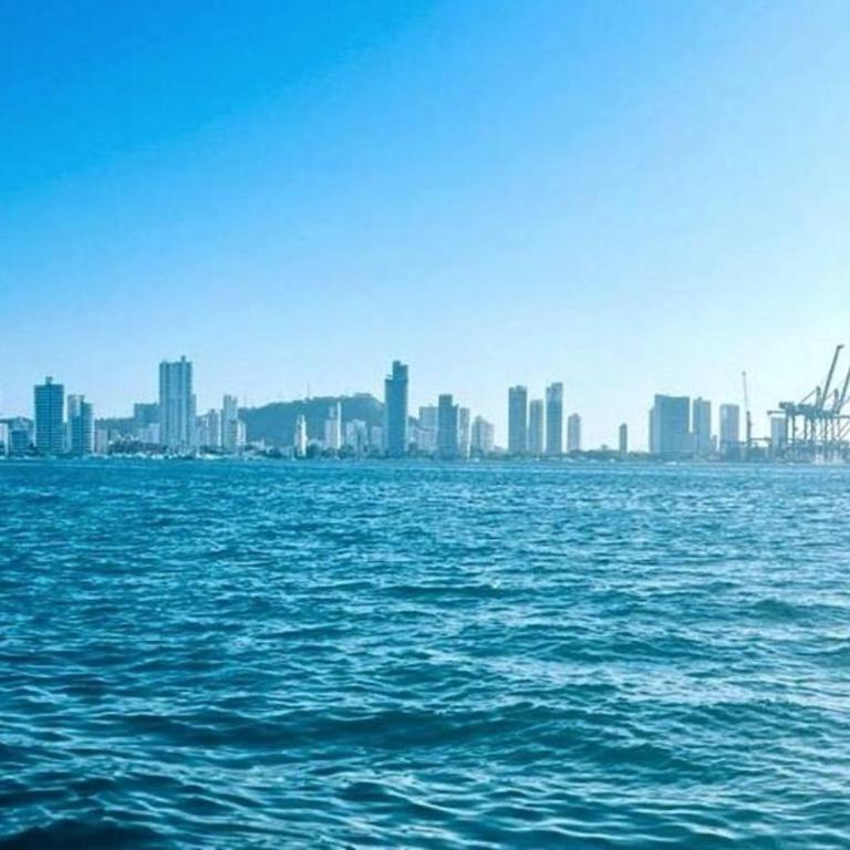 Apartamento Edificio los Delfines Bocagrande , ubicación y precio - Two-Bedroom Apartment - 12