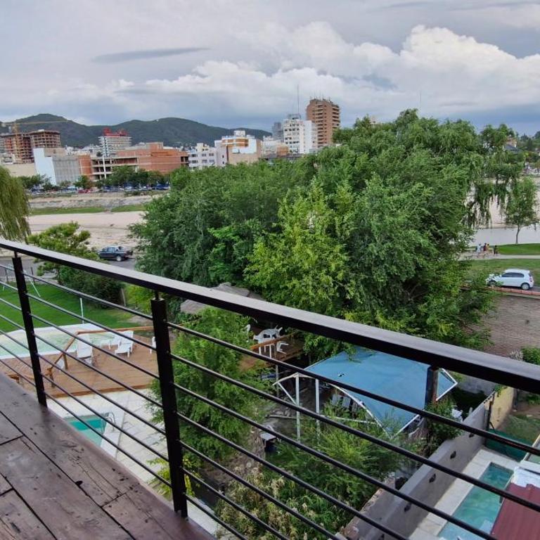 Vivisierras, Piso 3 frente al lago, centro Villa Carlos Paz, 2 dormitorios, 2 baños, pileta privada, premium - Apartamento de 2 dormitorios - 25