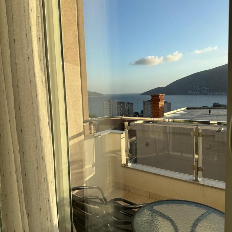 ApartBrajovic67 - Apartment with Sea View - 2