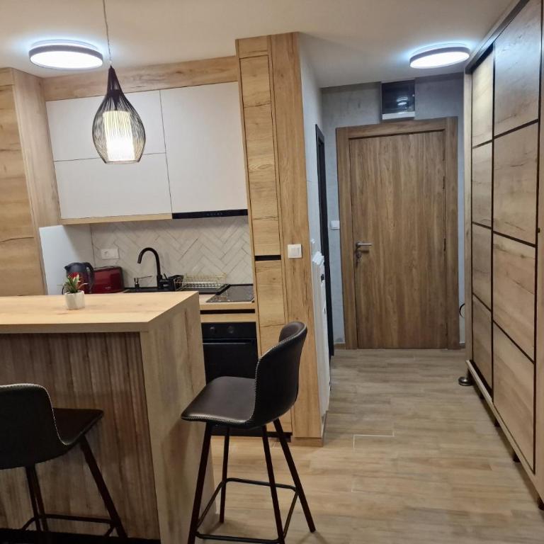 Apartman 318 - Sunčana Planina - Dvokrevetna Soba s Bračnim Krevetom/Zasebnim Krevetima i Kupatilom - 7