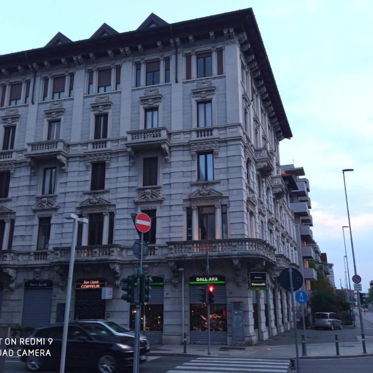 NIDO STAZIONE III - Appartamento con 2 Camere da Letto - 2