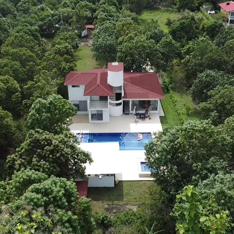 Finca para estrenar - Casa de 4 dormitorios - 2