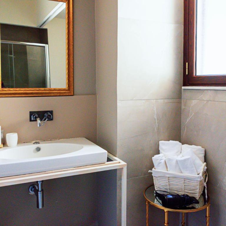 B&B Palazzo Cerami - Triple Junior Suite - 9