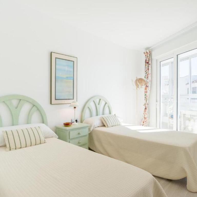 SEA VIEW & BEACH ACCESS - Center - Two-Bedroom Apartment - 7