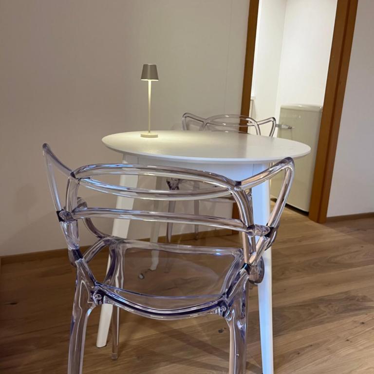 Gut Buchenhof - Apartment mit 1 Schlafzimmer, Balkon und Bergblick - 10