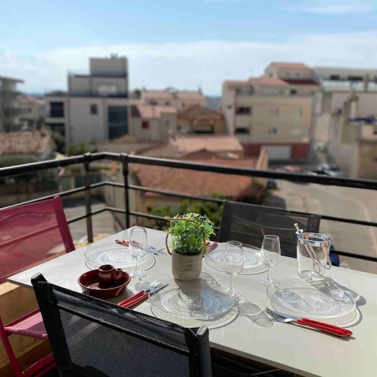 Appart T2 Calme - Centre de Canet - Parking - Clim - Appartamento con 1 Camera da Letto - 7