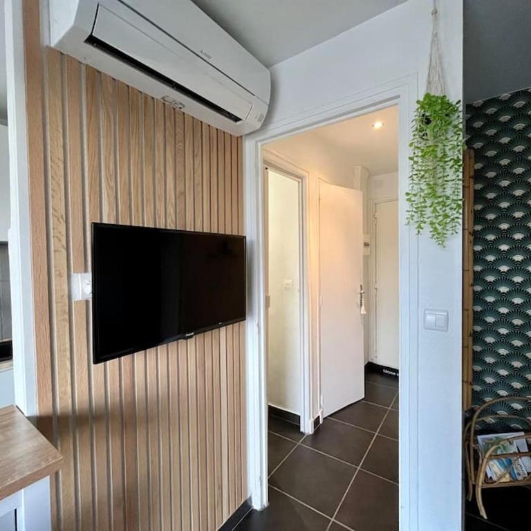 Appart T2 Calme - Centre de Canet - Parking - Clim - Appartamento con 1 Camera da Letto - 15