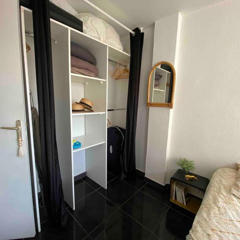 Appart T2 Calme - Centre de Canet - Parking - Clim - Appartamento con 1 Camera da Letto - 19