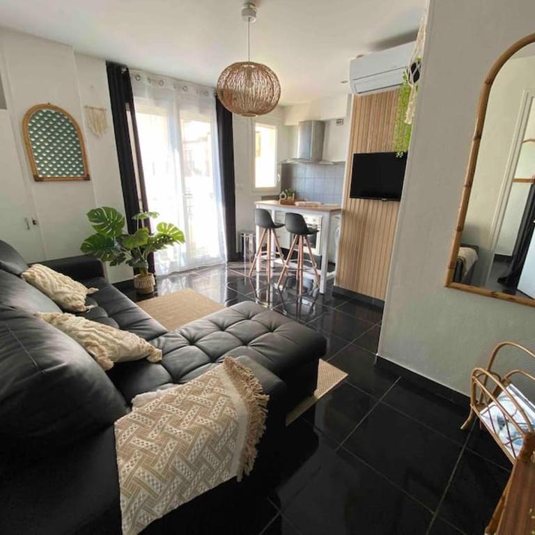 Appart T2 Calme - Centre de Canet - Parking - Clim - Appartamento con 1 Camera da Letto - 2