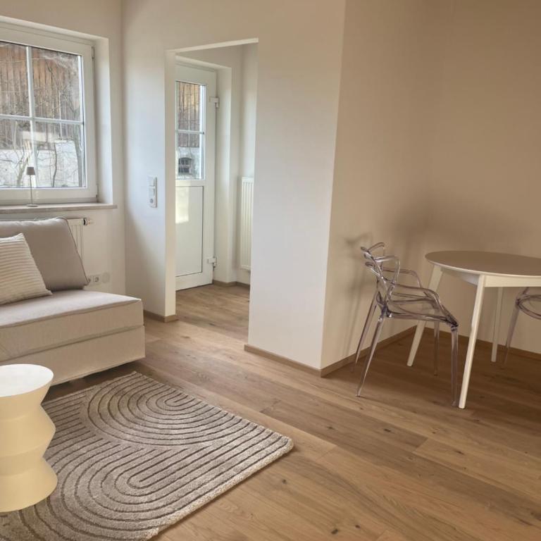 Gut Buchenhof - Apartment mit 1 Schlafzimmer, Balkon und Bergblick - 8