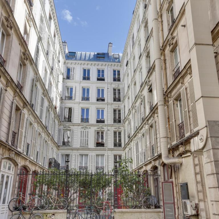 Séjours Parisiens / Suite Le Royal / 4* - Appartement 2 Chambres - 24
