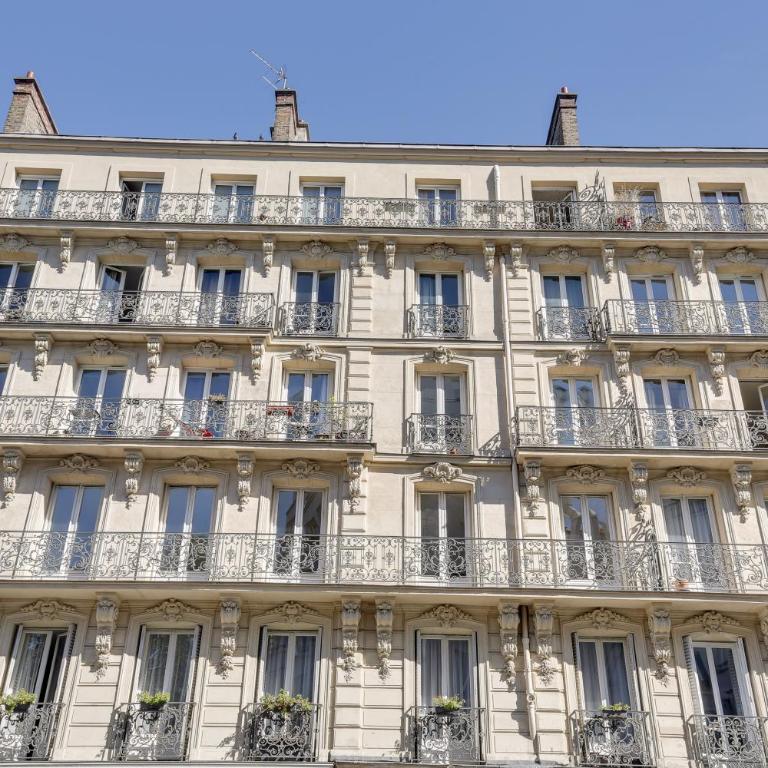 Séjours Parisiens / Suite Le Royal / 4* - Appartement 2 Chambres - 25